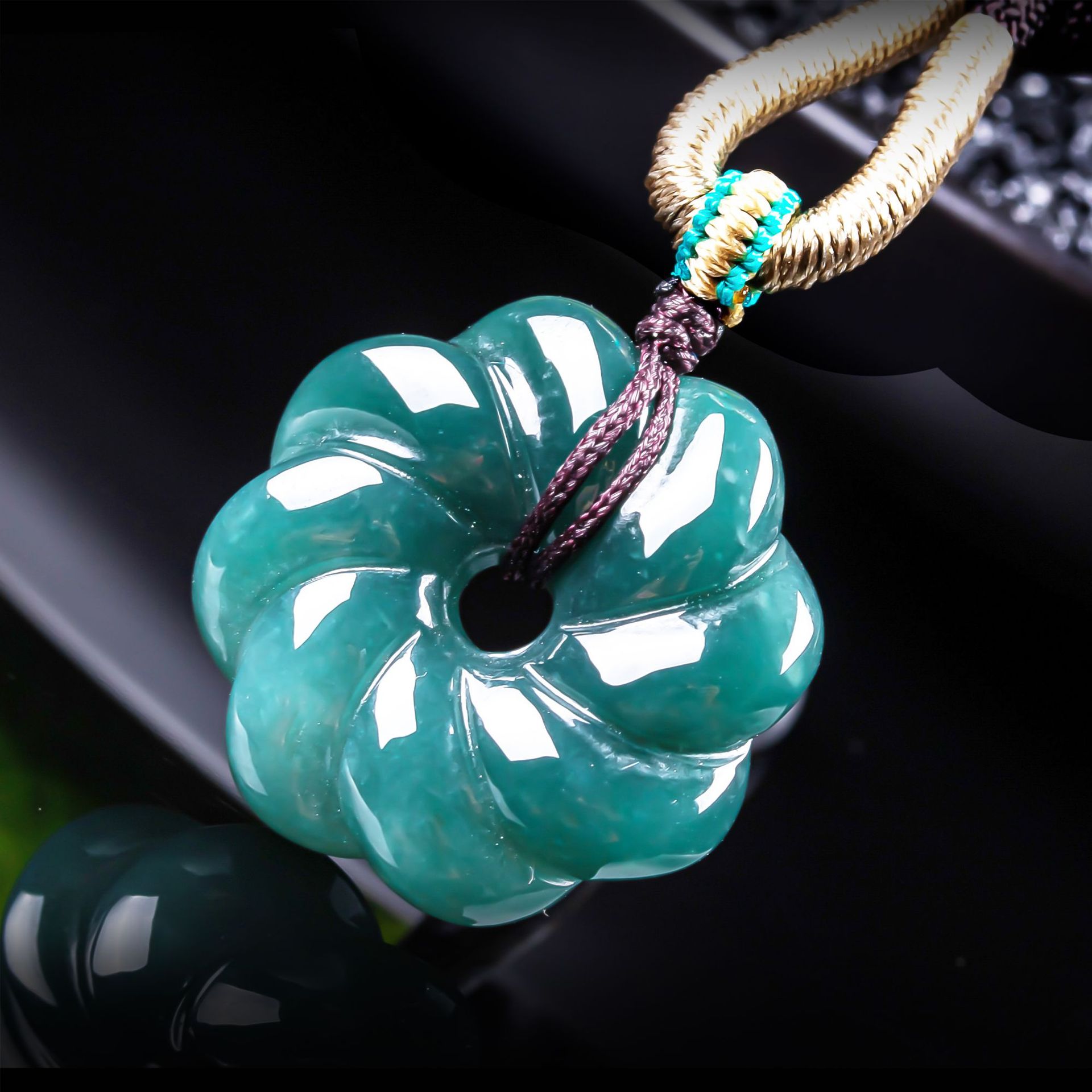 Luxury Gifts Jewelry & Watches Namfleg Mostar - Natural Burmese Jadeite Flower Pendant Necklace
